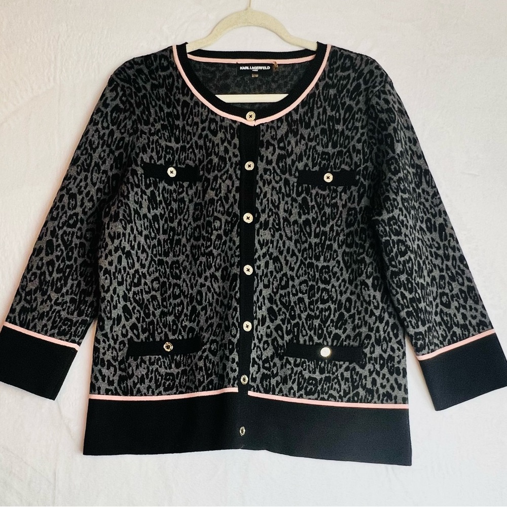Karl Lagerfeld animal print women’s long sleeve button cardigan sweater size xl